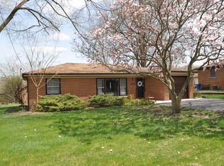 5831 Bentley Ave, Clarendon Hills, IL 60514