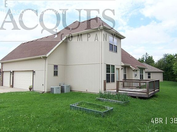 3rd image of 2854 W Meadows Dr