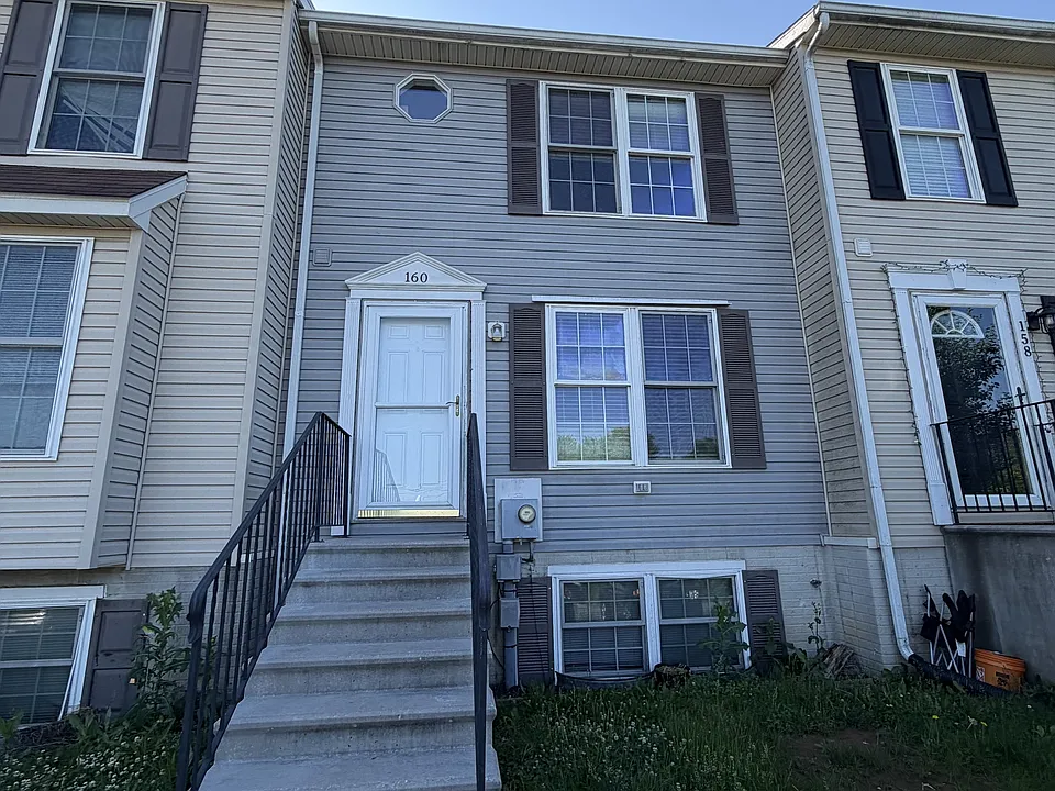 160 Lee St #1