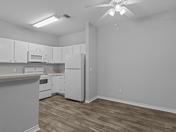 5th image of 25 Creek View Dr #902