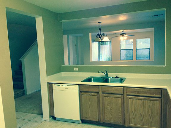 2nd image of 714 N 112th Dr