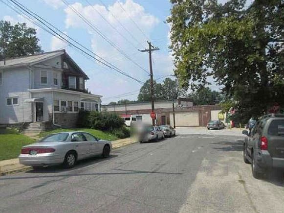 2nd image of 304 Unruh Ave