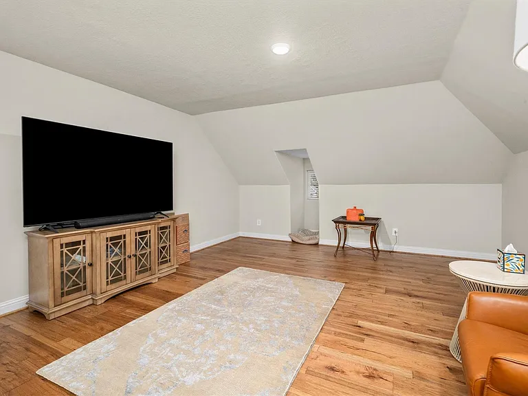 122 Coral Bells Ct — Photo 26