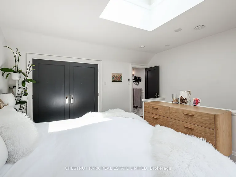 27 Gibson Ave — Photo 20