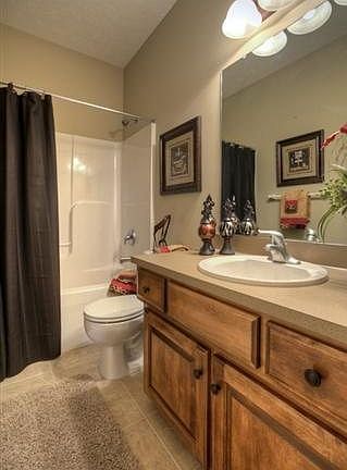 5th image of 7960 Westshore Cir