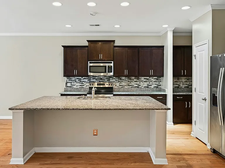 194 Cypress Forest Dr — Photo 7