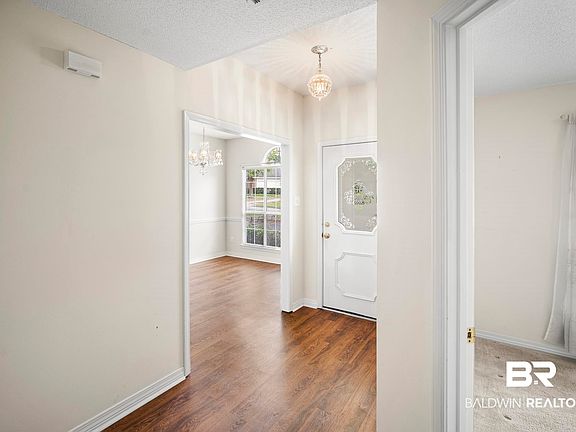 3rd image of 7353 Portside Ct