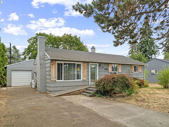 4th image of 311 SE 103rd Ave