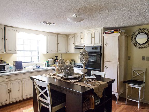 5th image of 109 Sibert Ave #A