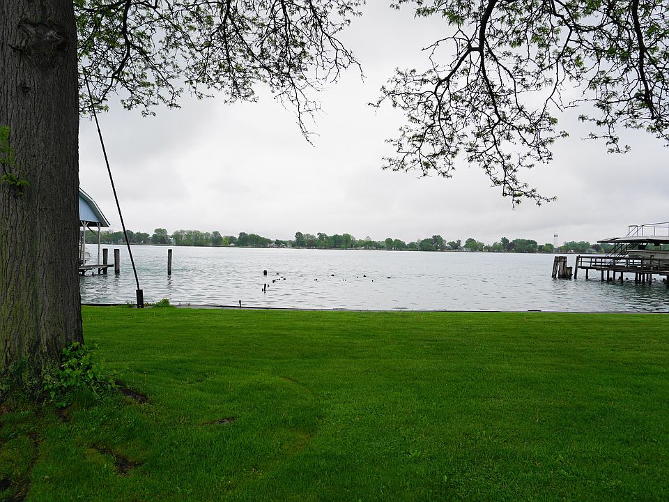 2nd image of 7585 River Rd