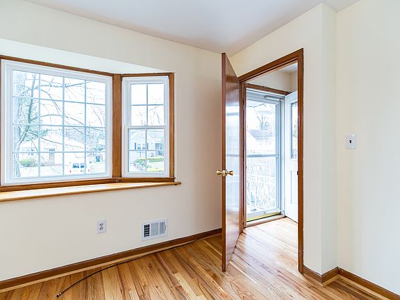 1st floor entrance.