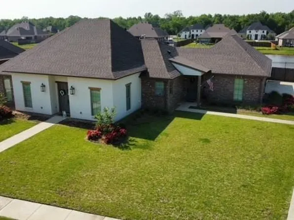 148 Woods Edge Dr, Alexandria, LA 71303