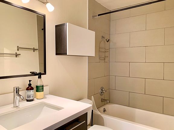 3rd image of 1314 43rd Ave #1A