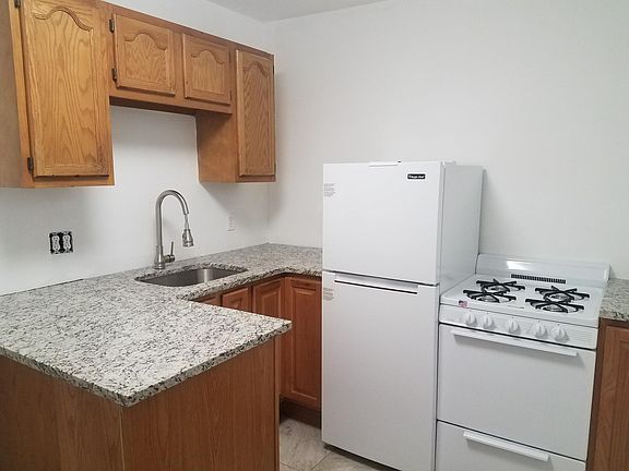 3rd image of 4111 Whitman Ave #1
