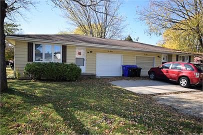 2nd image of 415 N Cambridge Dr