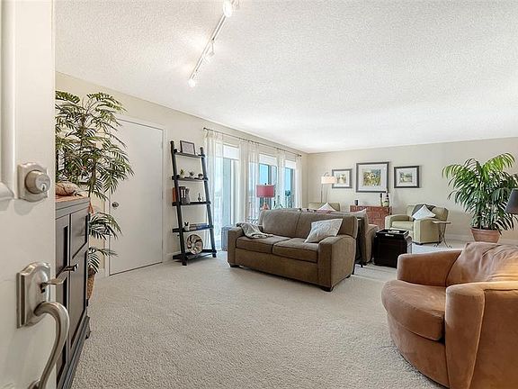 3rd image of 2301 Gulf Of Mexico Dr Unit 44N