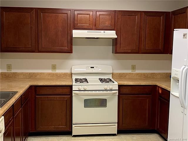 2nd image of 2732 Bramble Ridge Ct