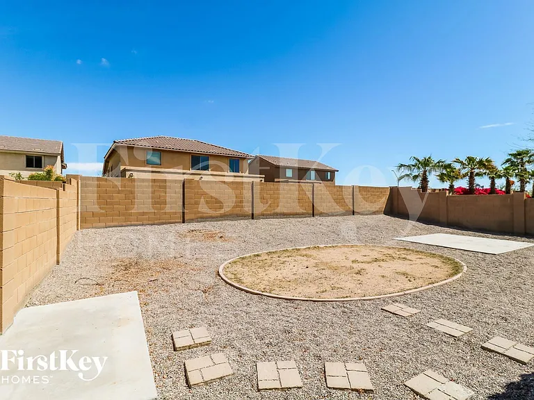 1127 S 220th Dr — Photo 15