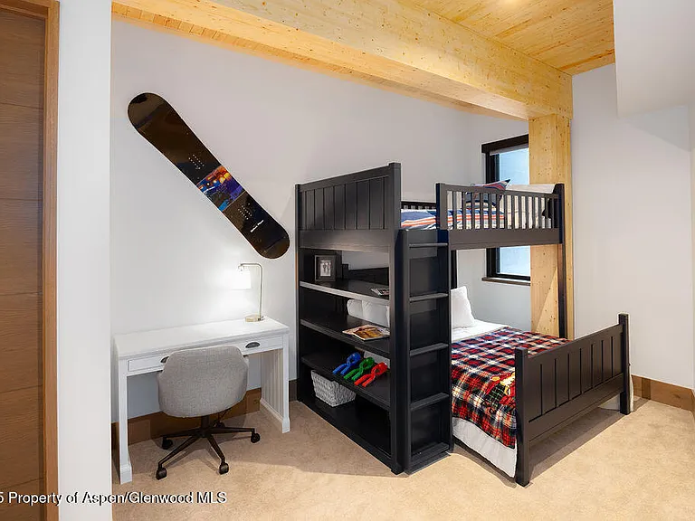 180 Wood Rd #302 — Photo 25