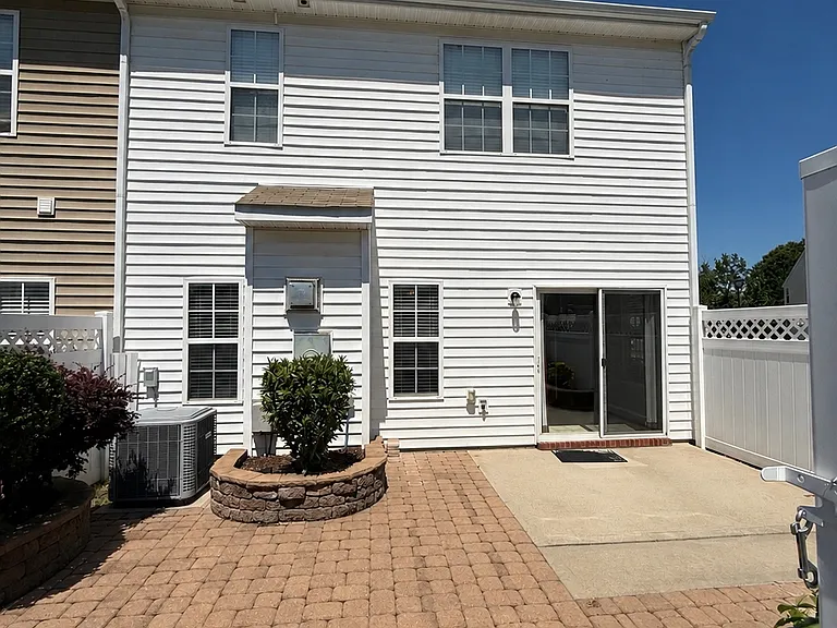 114 Azteca Dr — Photo 29
