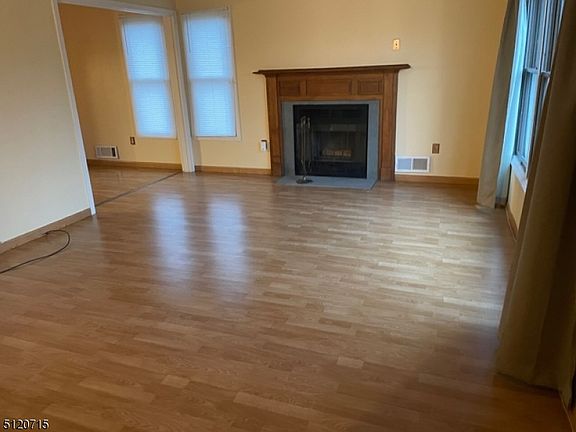 2nd image of 26 Burlington Ct #26