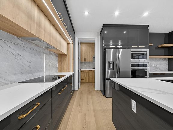 5th image of 5922 19th St NE