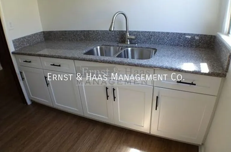 2141 Chestnut Ave #8 — Photo 7