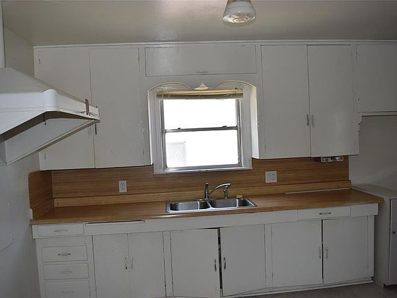 3rd image of 4037 Wayside Ave