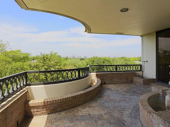 3rd image of 2121 Kirby Dr Unit 3S