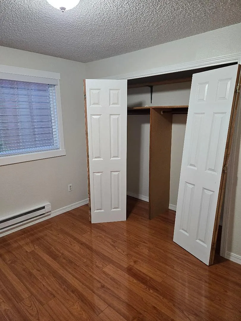 2 bed, 1100 sqft, $2,100 — Photo 4
