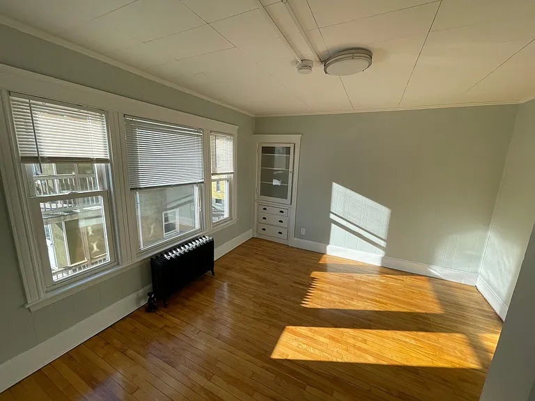 383 Saint John St #8 — Photo 6