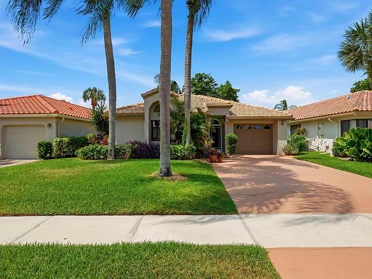 6170 Bay Isles Dr — Photo 1