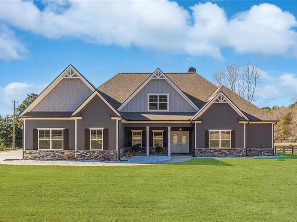 1401 Redwine Rd, Fayetteville, GA 30215