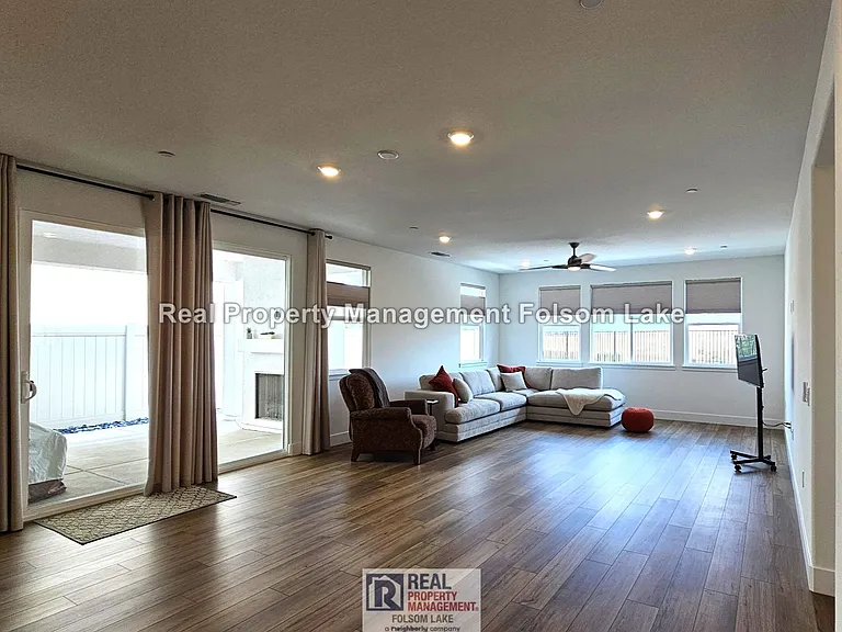 590 San Sorrento St #106 — Photo 5