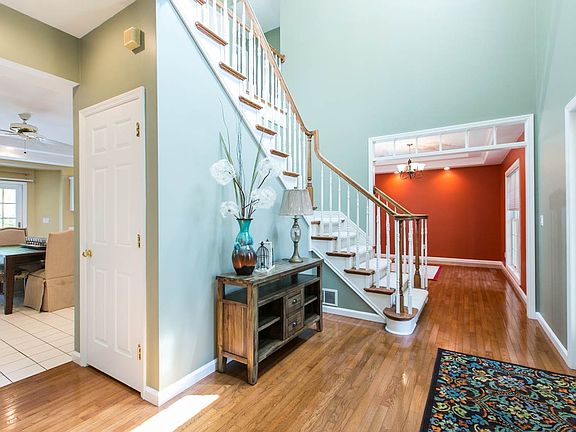 3rd image of 2975 Arbor Hills Dr