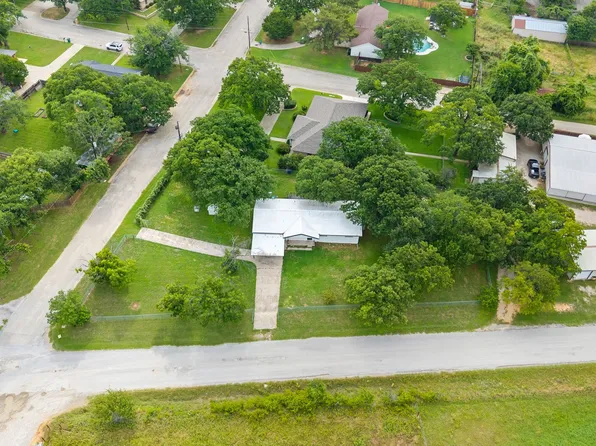 3301 S Murvil St, Decatur, TX 76234