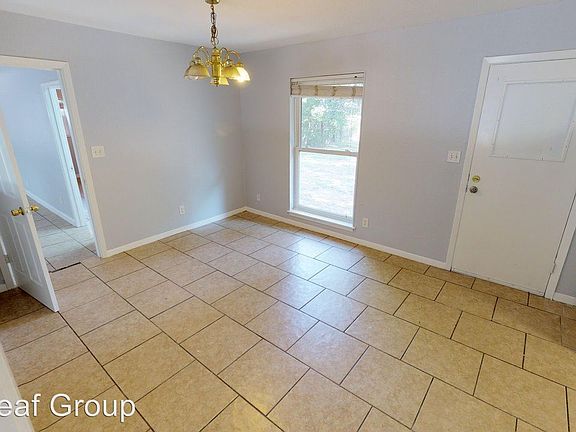 5th image of 3212 Whites Dr
