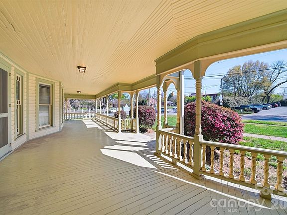 34th image of 121 5th Ave NE