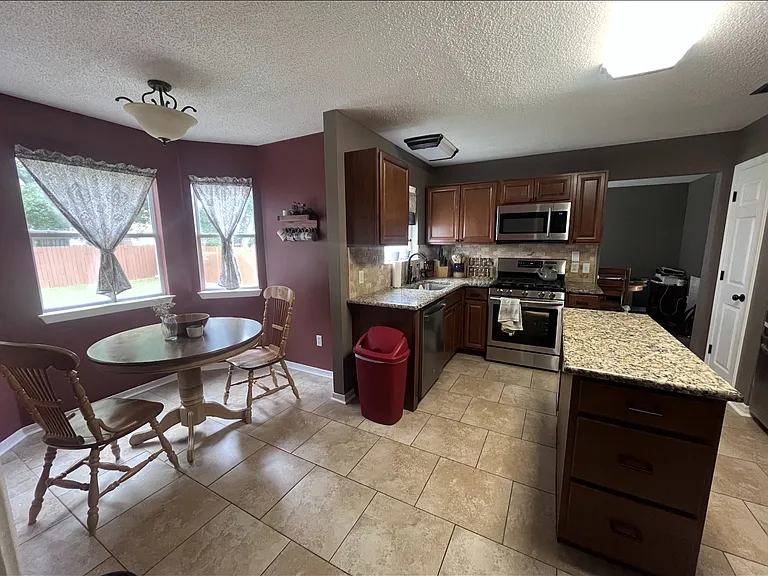 463 W Park Dr — Photo 11