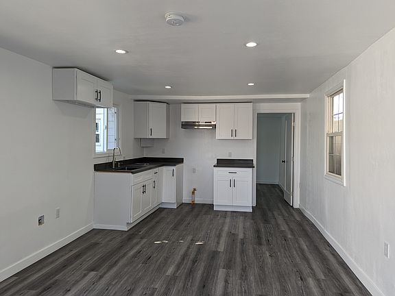 4th image of 2613 Obama Blvd #2