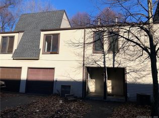 195 High Top Cir W UNIT 195, Hamden, CT 06514