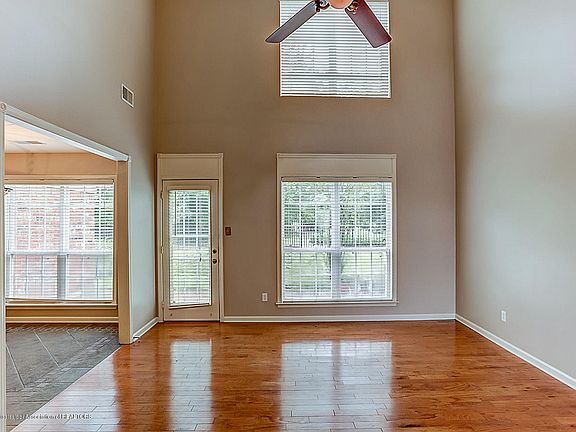 3rd image of 7205 Lauren Ln