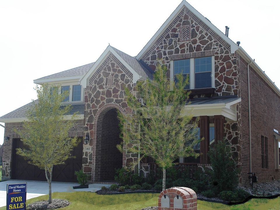 Beautiful home with hugh front porch