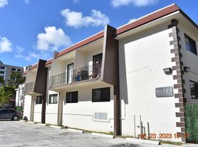 1484 NW 15th Ave