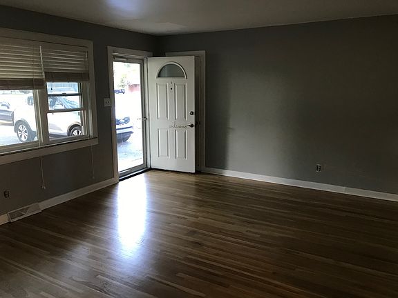 5th image of 6365 Brookdale Dr