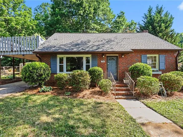 1249 Wedgewood Dr, Winston Salem, NC 27103