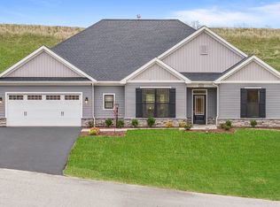 104 Ridgewood Heights Dr, Hampton, PA 15101