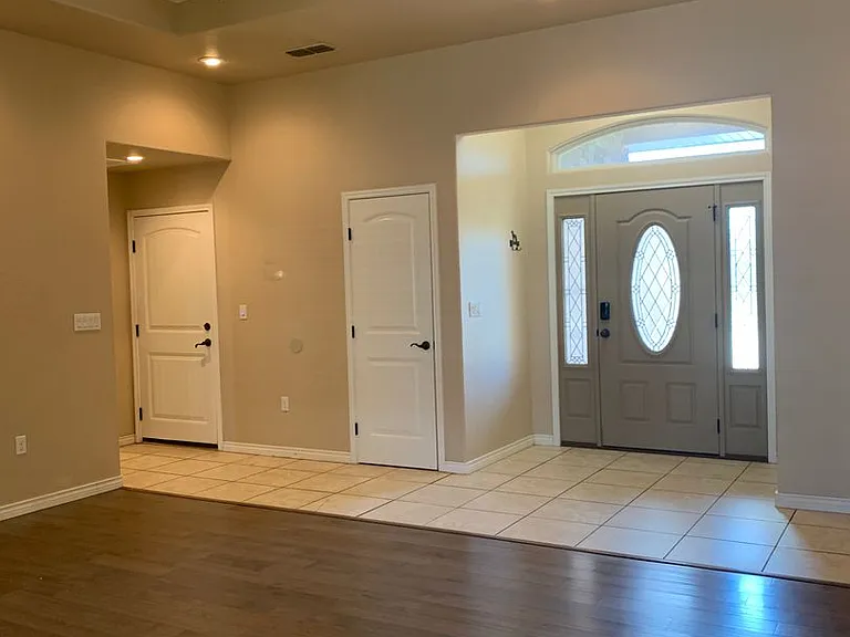 4301 Sandstone Dr — Photo 4