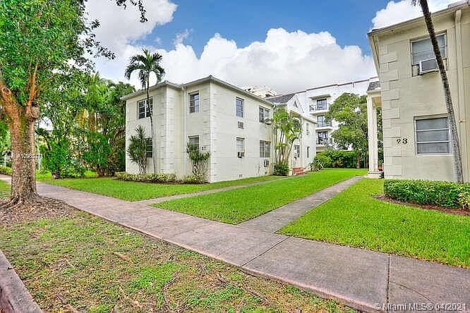 A great Coral Gables location. Second floor unit. Wood floors.