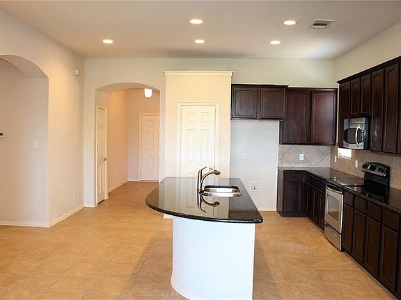 4th image of 309 Blackhaw Dr